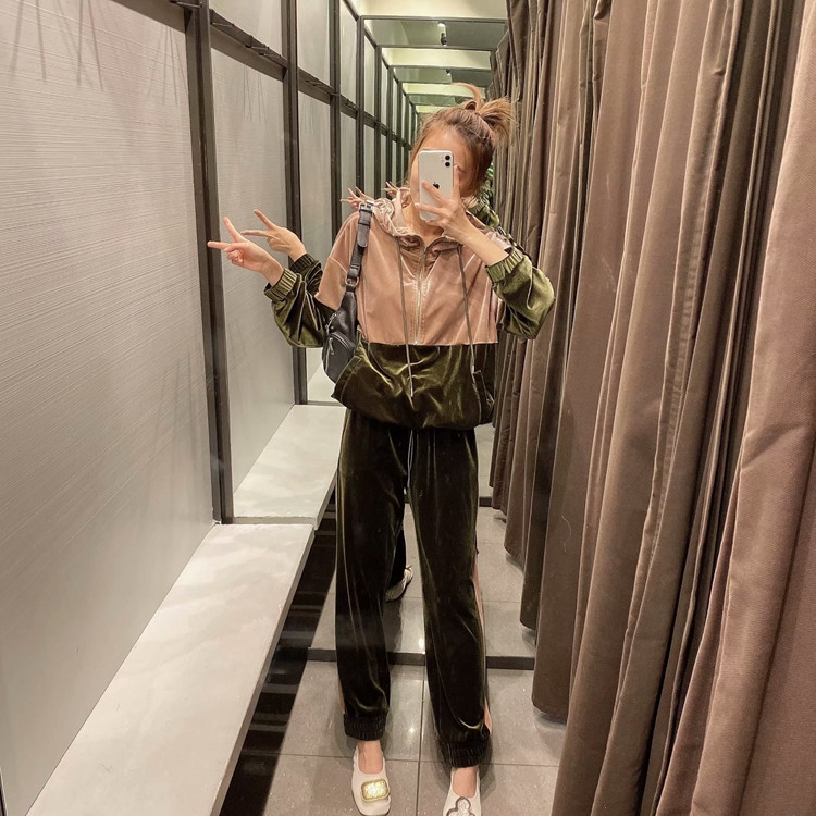 Hanorac sport-casual dama cu fermoar si cravate din catifea