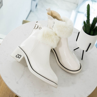 Casual γυναικείες μπότες σε μαύρο και άσπρο χρώμα