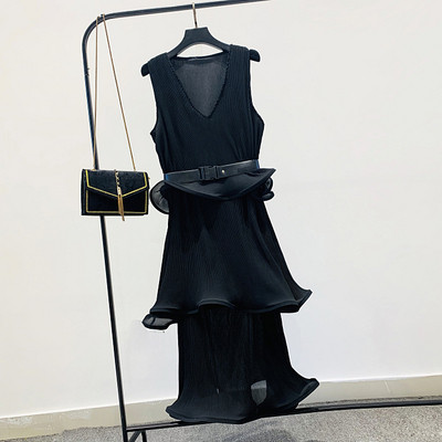 Νέο  μοντέλο γυναικείο φόρεμα με λαιμόκοψη στο άσπρο, μαύρο, κίτρινο και πορτοκαλί χρώμα