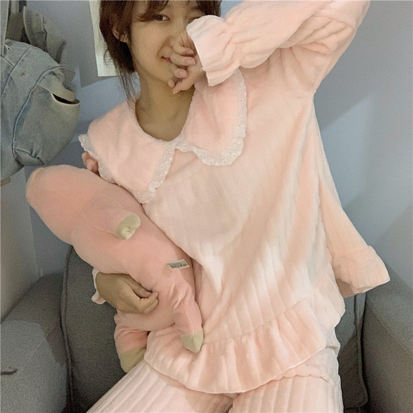 Pijamale topice dama roz cu dantela