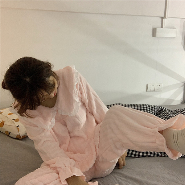 Pijamale topice dama roz cu dantela