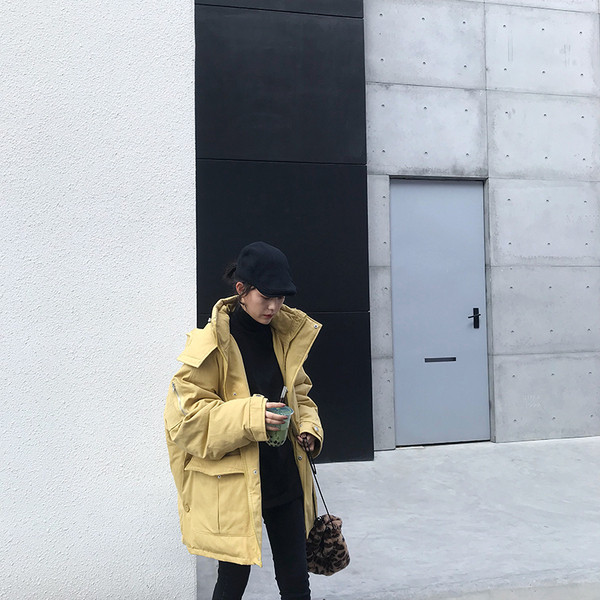 Női széles kabát két színben, hosszú modell kapucnival