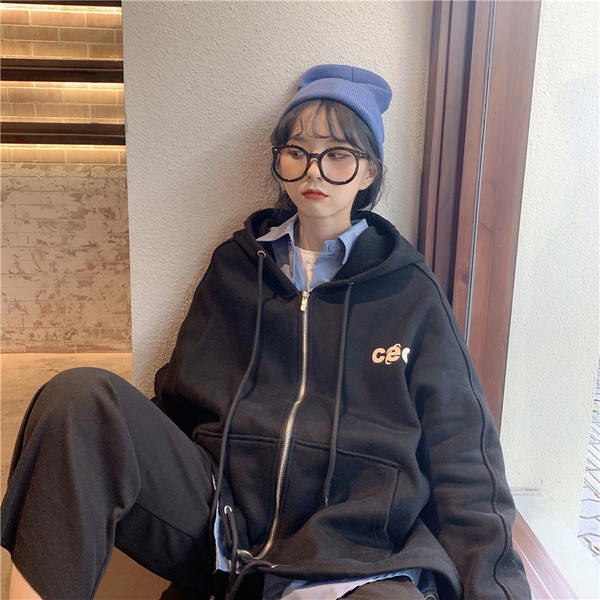 Γυναικείο καθημερινό φούτερ με κουκούλα σε δύο χρώματα