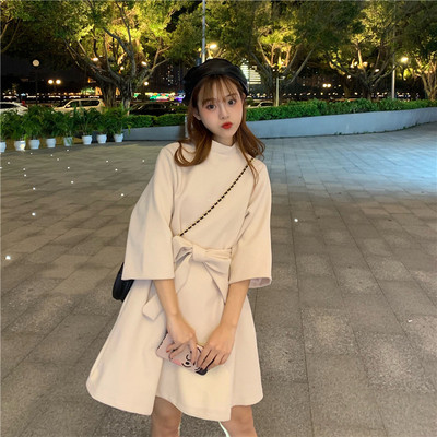 Μοντέρνο γυναικείο φόρεμα σε τρία χρώματα με μισό υψηλό γιακά