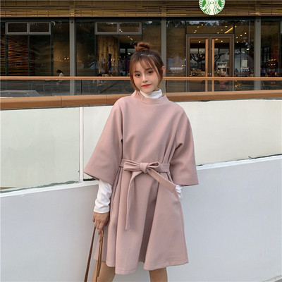 Μοντέρνο γυναικείο φόρεμα σε τρία χρώματα με μισό υψηλό γιακά