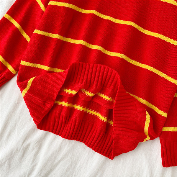 Γυναικεία ριγέ πουλόβερ φαρδιά μοτίβο σε μαύρο και κόκκινο χρώμα