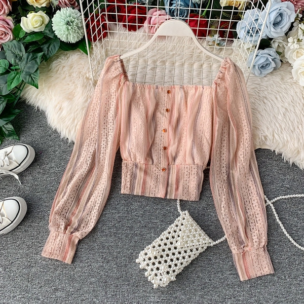 Női alkalmi ing gombokkal és hosszú ujjú, négyzet alakú nyakkivágással