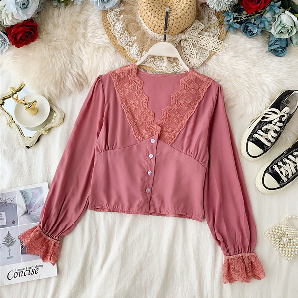 Bluza de dama eleganta cu decolteu in V si dantela in mai multe culori