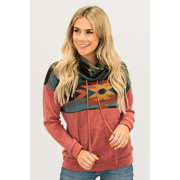 Napi női pulóver nyakkendővel és magas gallérral, három színben