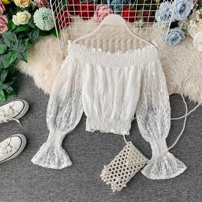 Γυναικεία μπλούζα με γυμνούς ώμους και μακριά μανίκια σε λευκό, μαύρο και ροζ χρώμα