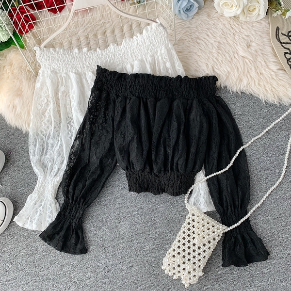 Γυναικεία μπλούζα με γυμνούς ώμους και μακριά μανίκια σε λευκό, μαύρο και ροζ χρώμα