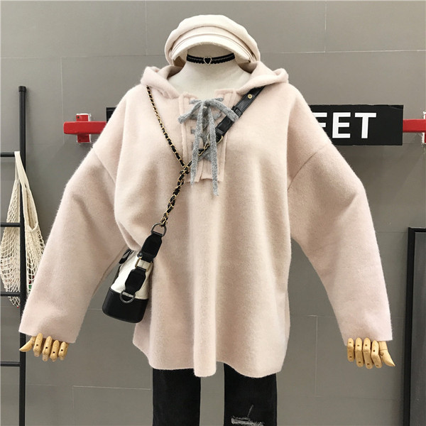 Χειμερινό γυναικείο φούτερ με κουκούλα και κορδόνια σε τέσσερα χρώματα