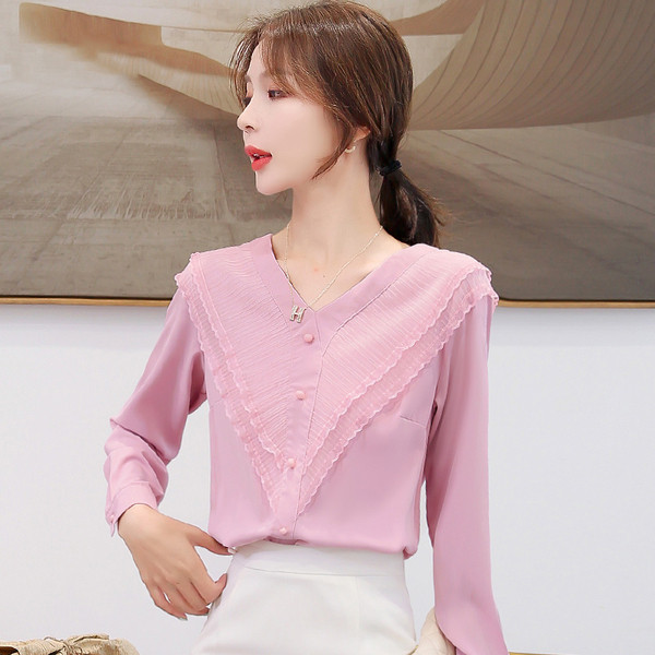 Női ing V-nyakú, rózsaszín és fehér szalaggal