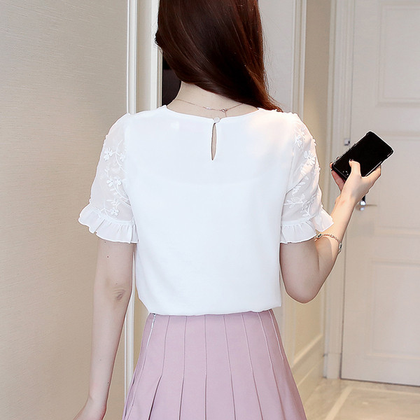 Női csipkeblúz rövid ujjú fehér színben