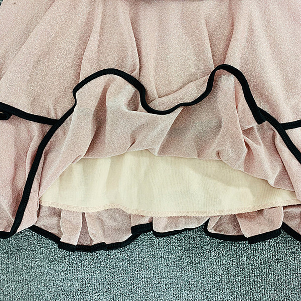 Model rochie de dama croiala in negru si roz