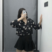 Cămașă scurtă de damă cu guler clasic și buzunare de culoare neagră