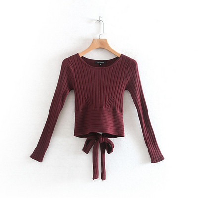 Rövid női blúz, hosszú ujjal és derékkötővel