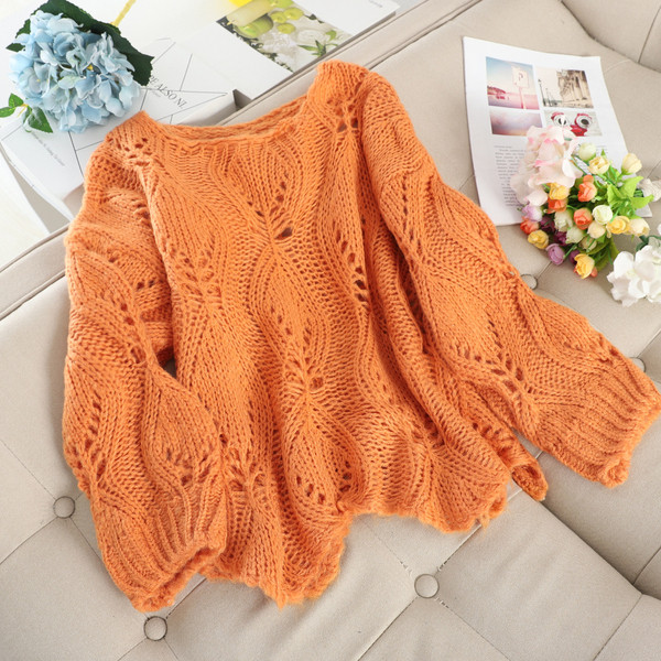 Γυναικείο πουλόβερ με στρογγυλη λαιμόκοψη σε διάφορα χρώματα