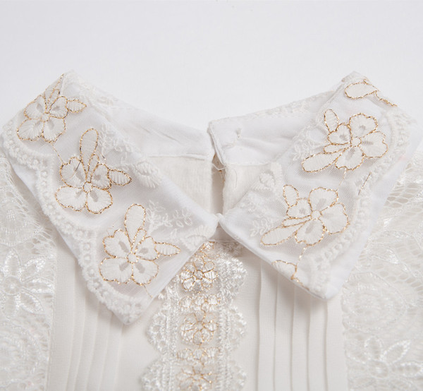 Κομψό δαντελωτό πουκάμισο σε λευκό και μαύρο χρώμα