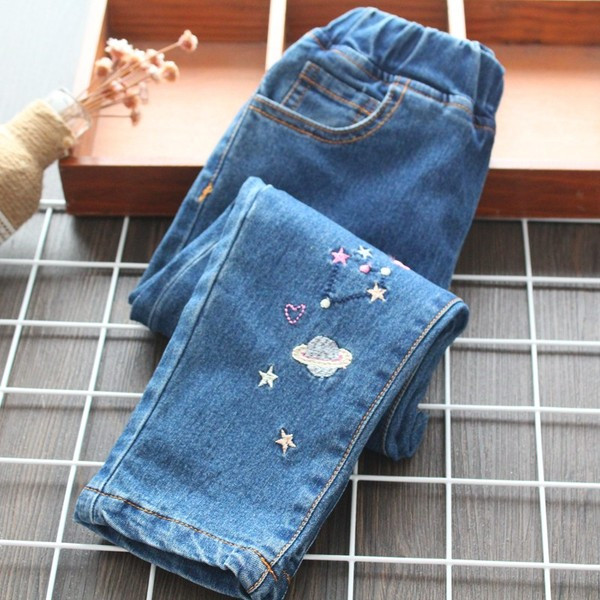 Új modell gyerekfarmer kék hímzéssel lányoknak