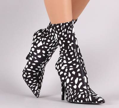 Ghete de dama moderne cu toc subtire si fermoar de culoare neagra