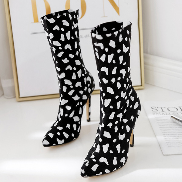 Ghete de dama moderne cu toc subtire si fermoar de culoare neagra