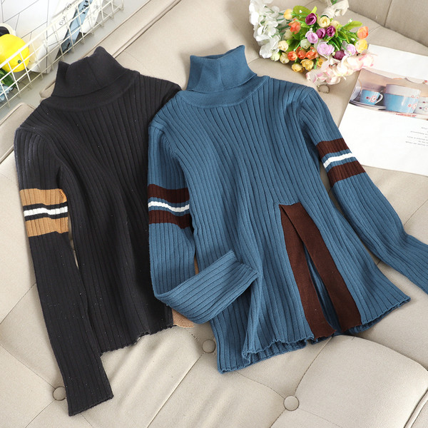 Alkalmi női pulóver magas gallérral, kék és fekete színben