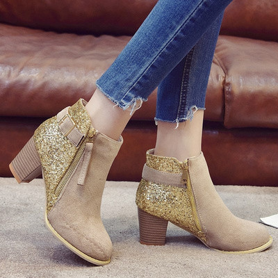 Modern női csizma vastag sarkú fekete, bézs és lila flitterekkel