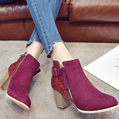 Modern női csizma vastag sarkú fekete, bézs és lila flitterekkel