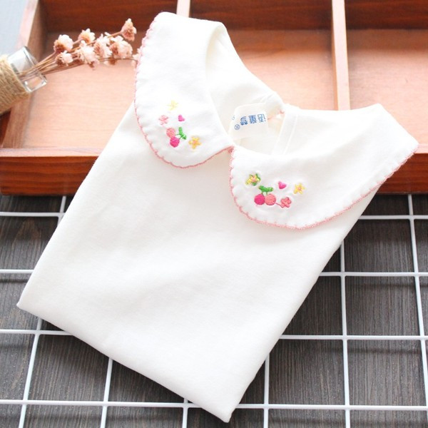 Μοντέρνο παιδικό πουκάμισο με κεντημένο κολάρο και μανίκι λωτού σε λευκό χρώμα