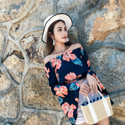 Γυναικεία μπλούζα με μανίκι λωτού και πολύχρωμη εφαρμογή