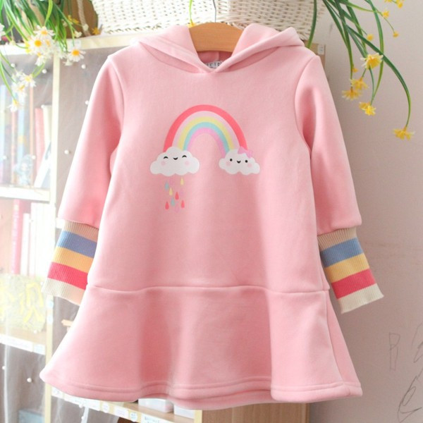 Új modell alkalmi gyerekruha rátéttel - szabású modell kék és rózsaszín színekben