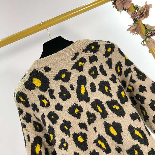 Γυναικείο καθημερινό πουλόβερ  με ζωική και με εκτύπωση