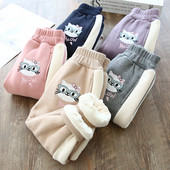 Lenjerie sport modernă pentru copii pentru fete cu aplicare în bej, roz, gri, violet și albastru