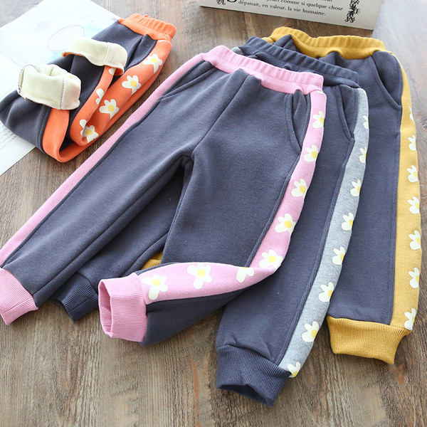 Μοντέρνο αθλητικό παντελόνι με μοτίβο λουλουδιών για κορίτσια