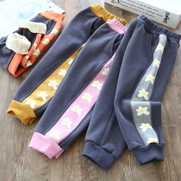 Μοντέρνο αθλητικό παντελόνι με μοτίβο λουλουδιών για κορίτσια