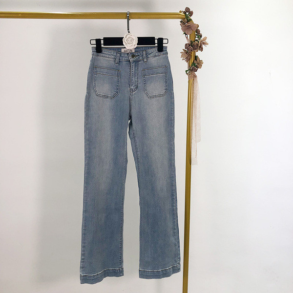 Kék színű, zsebes női farmer - egyenes modell