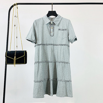 Γυναικείο casual φόρεμα με κοντό μανίκι - ευρύ μοντέλο