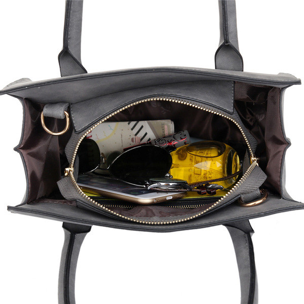 Geanta de dama eleganta in alb, negru, rosu si albastru