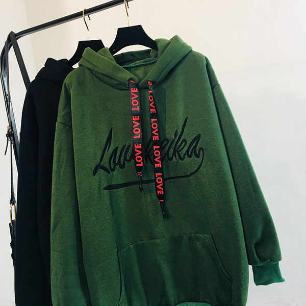 Γυναικείο φούτερ με έγχρωμη εφαρμογή σε πράσινο και μαύρο χρώμα