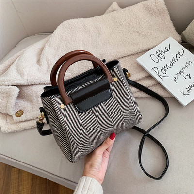 Geanta de dama moderna cu manere lungi si scurte in trei culori