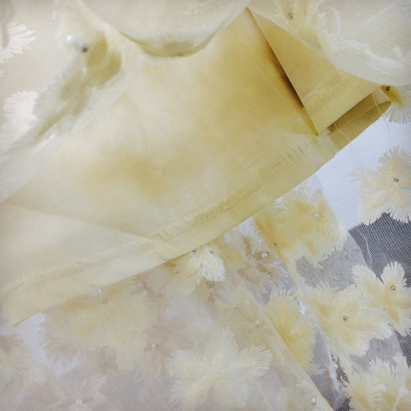 Κομψό γυναικείο φόρεμα με κεντήματα κίτρινο και πορτοκαλί χρώμα