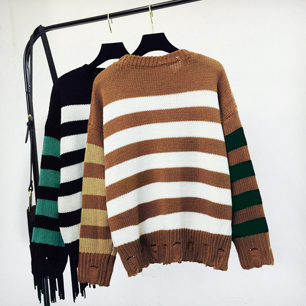 Alkalmi női csíkos pulóver kerek nyakkivágással