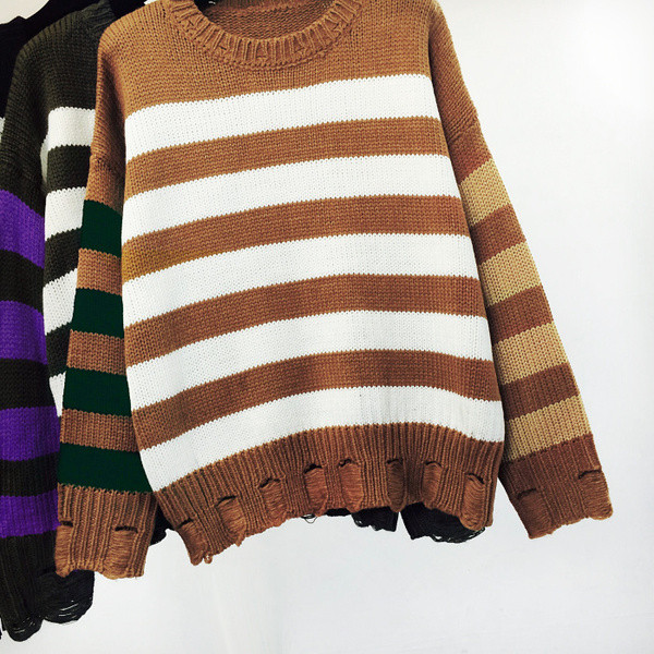 Alkalmi női csíkos pulóver kerek nyakkivágással