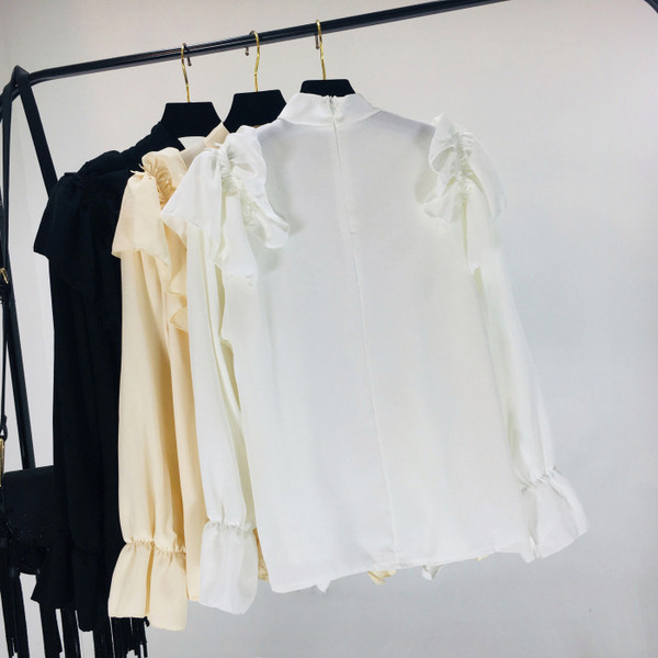 Stílusos női blúz kerek nyakkivágással, fehér és sárga színben