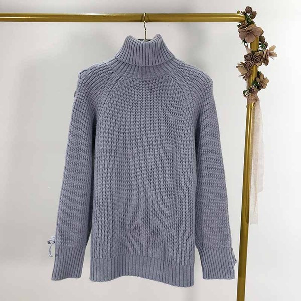 Γυναικείο πουλόβερ με κορδόνια στα μανίκια  - φαρδύ μοντέλο