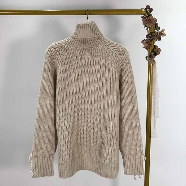 Γυναικείο πουλόβερ με κορδόνια στα μανίκια  - φαρδύ μοντέλο