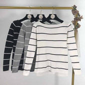 Γυναικεία ριγέ μπλούζα σε λευκό, γκρι και μαύρο χρώμα