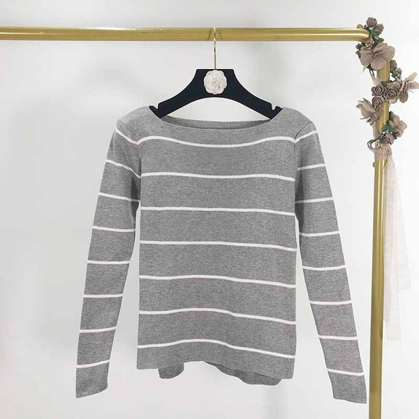 Γυναικεία ριγέ μπλούζα σε λευκό, γκρι και μαύρο χρώμα