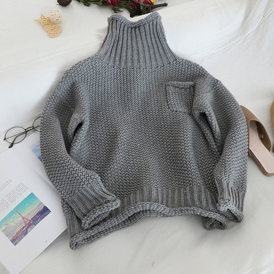 Aktuális női pulóver magas gallérral és zsebbel, különböző színekben